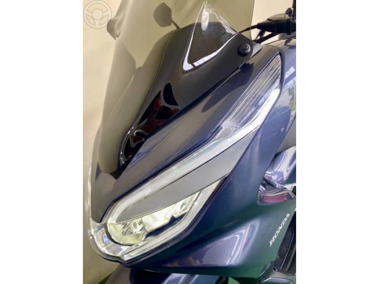 HONDA - PCX 150 - 2020/2020 - CINZA - R$ 17.900,00