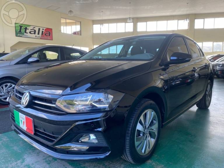 VOLKSWAGEN - POLO 1.0 200 TSI COMFORTLINE AUTOMÁTICO - 2017/2018 - PRETA - R$ 72.900,00