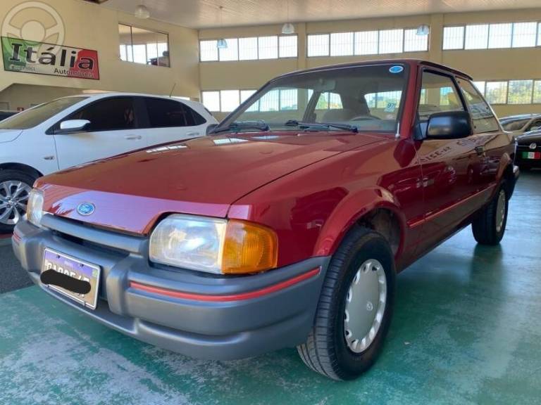 FORD - ESCORT 1.0 HOBBY 8V 2P MANUAL - 1995/1995 - BORDO - R$ 26.900,00