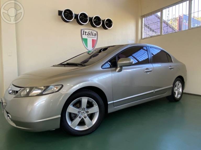 HONDA - CIVIC 1.8 LXS 16V 4P AUTOMÁTICO - 2007/2007 - DOURADA - R$ 44.900,00