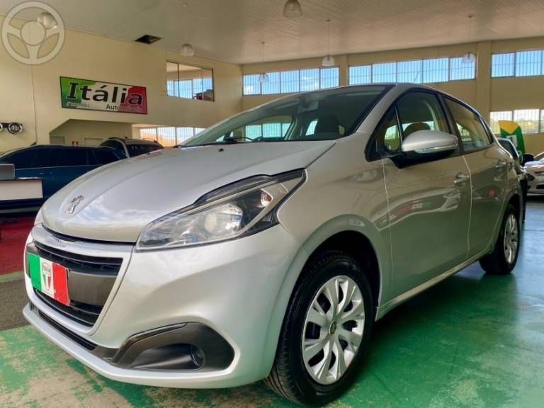 PEUGEOT - 208 1.2 ACTIVE 12V FLEX 4P MANUAL - 2017/2018 - PRATA - R$ 43.900,00