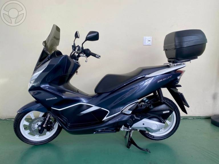 HONDA - PCX 150 - 2020/2020 - CINZA - R$ 17.900,00